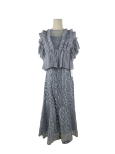 チュールトップス×レースキャミドレス